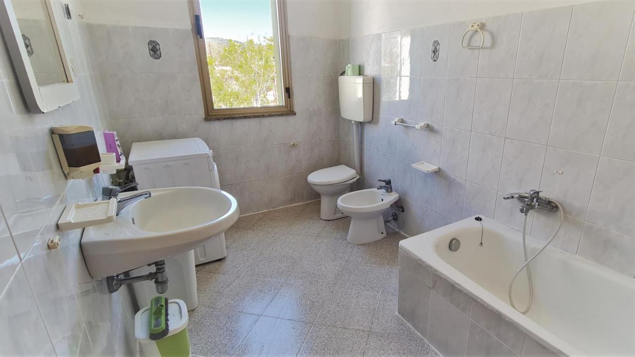 Cosy Home With Private Parking By The Sea Siniscola Ngoại thất bức ảnh