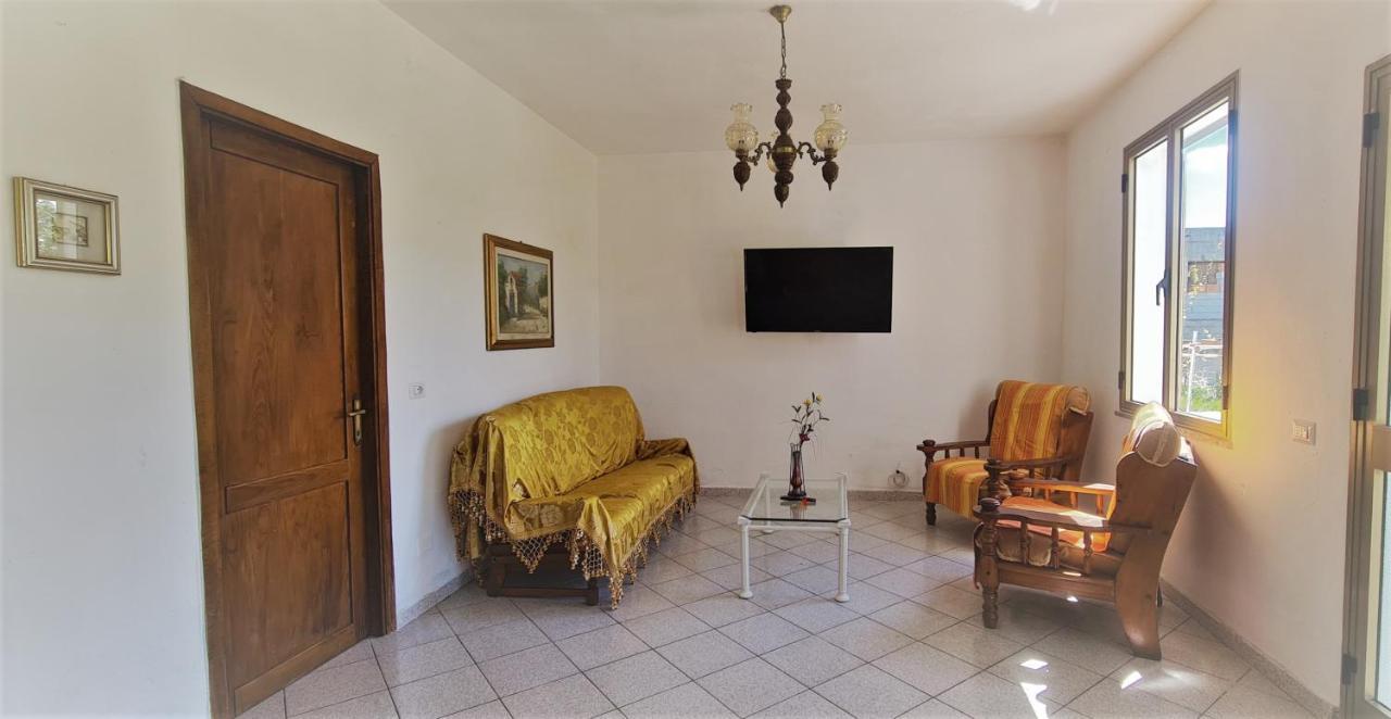 Cosy Home With Private Parking By The Sea Siniscola Ngoại thất bức ảnh